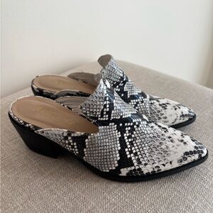 Arider Girl Faux Snakeskin Mule Stacked Heels Black/White Women’s Size 6